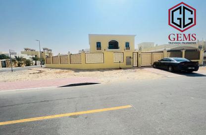 Villa - 5 - 6 for rent in Al Quoz 2 - Al Quoz - Dubai Villa - 5 - 6 for rent in Al Quoz 2 - Al Quoz - Dubai