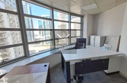 مكتب - استوديو - 1 حمام للايجار في البرج الفضي - الخليج التجاري - دبي