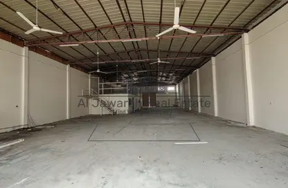 مستودع - استوديو - 1 حمام للايجار في أم درع - أم القيوين