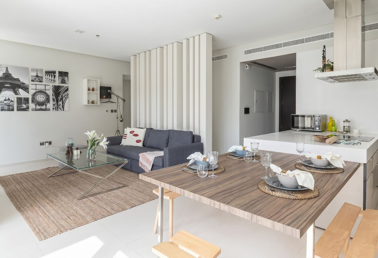 High Floor | Fully Upgraded | Full Lake View