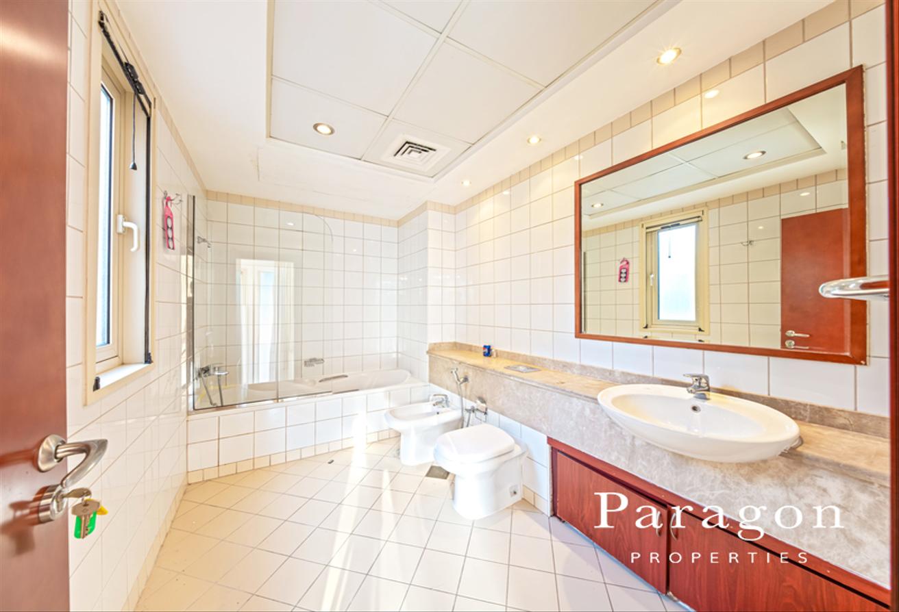 Park Backing | Extended Study Room | Negotiable photo 19