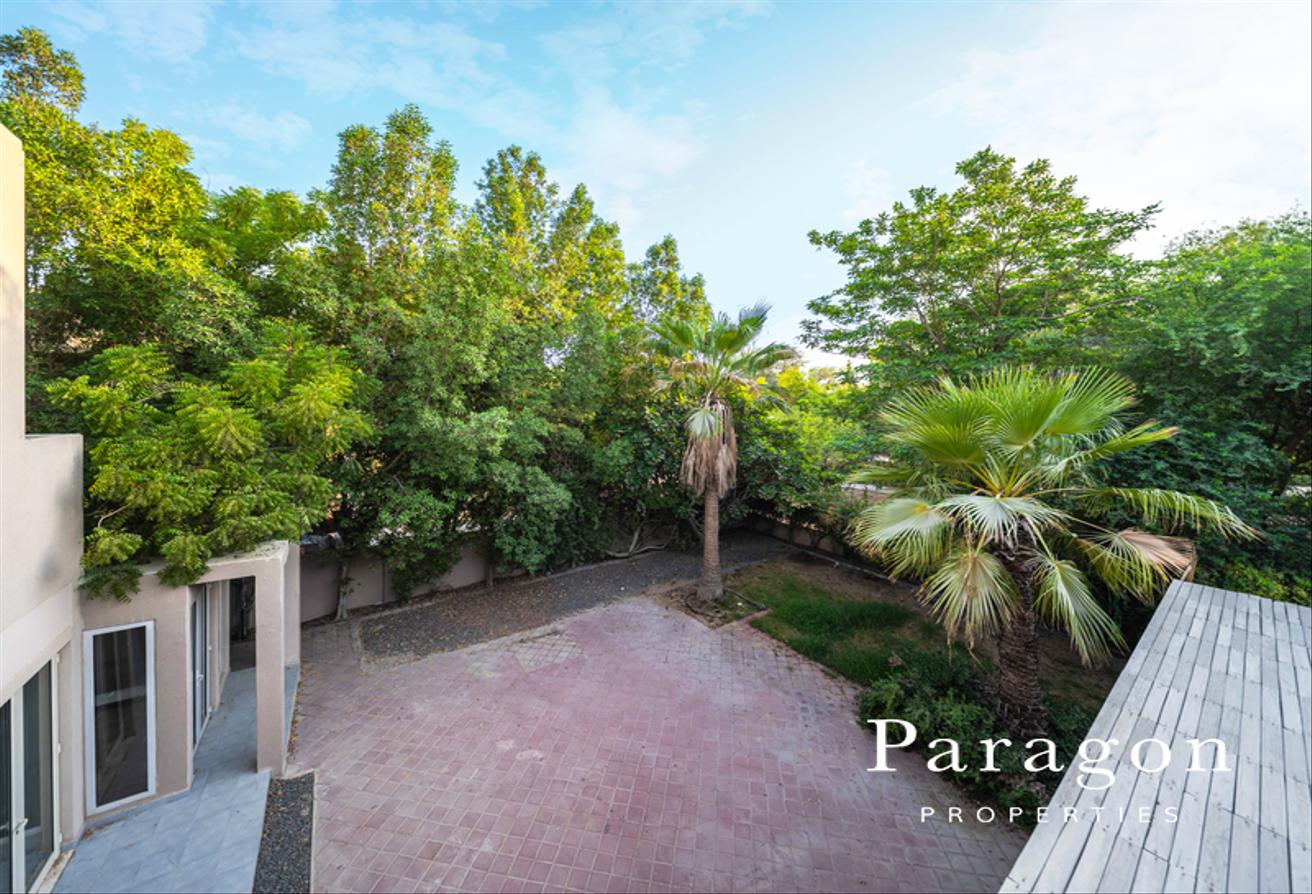 Park Backing | Extended Study Room | Negotiable photo 22