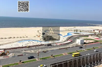 شقة - 2 غرف نوم - 2 حمامات للبيع في برج الكورنيش - طريق كورنيش عجمان - عجمان