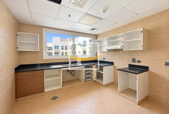 Family Building | 1BR | Balcony | Ready to Movein photo 3