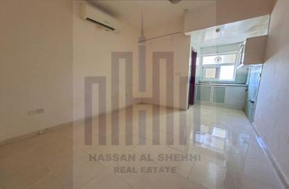 Apartment - Studio - 1 Bathroom for rent in Muwailih Building - Muwaileh - Sharjah