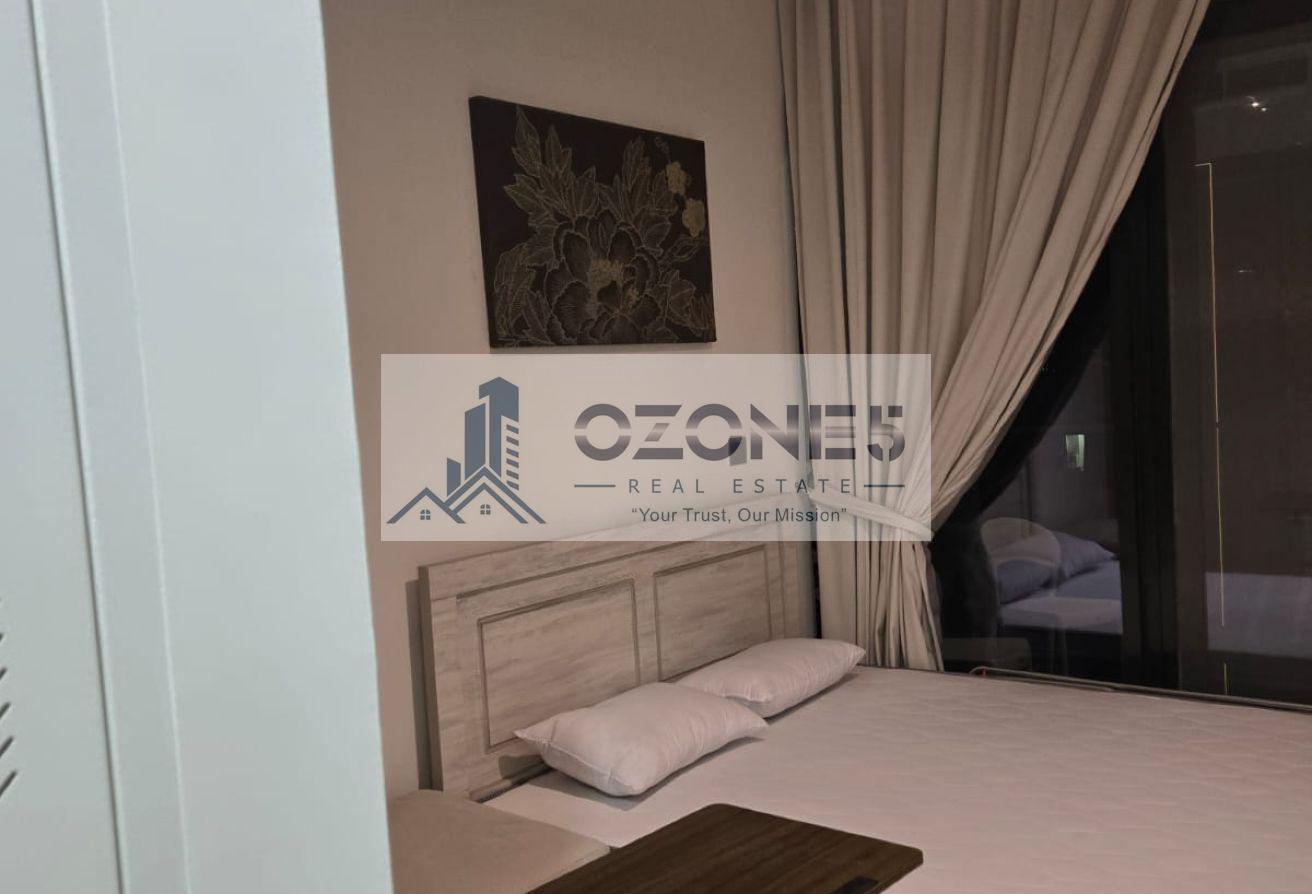 Fully Furnished, Pool View, Chiller Free photo 9