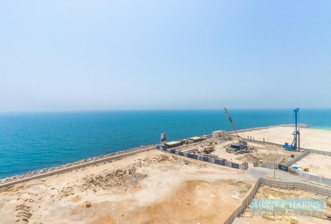 غرفتان للايجار - جزيرة مرجان - موقع على شاطئ البحر
