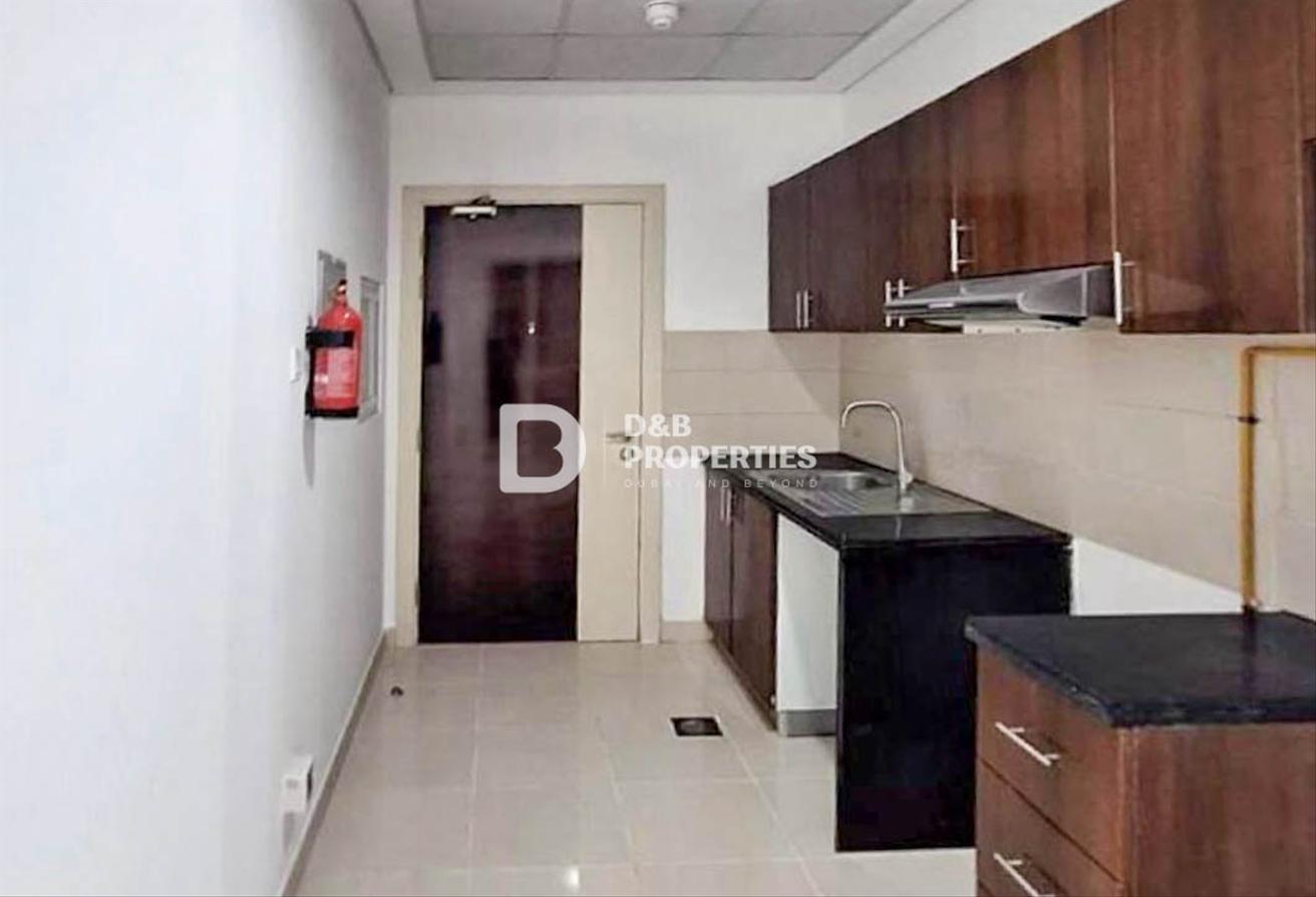 Modern1BR | Spacious Layout | Community Views photo 4