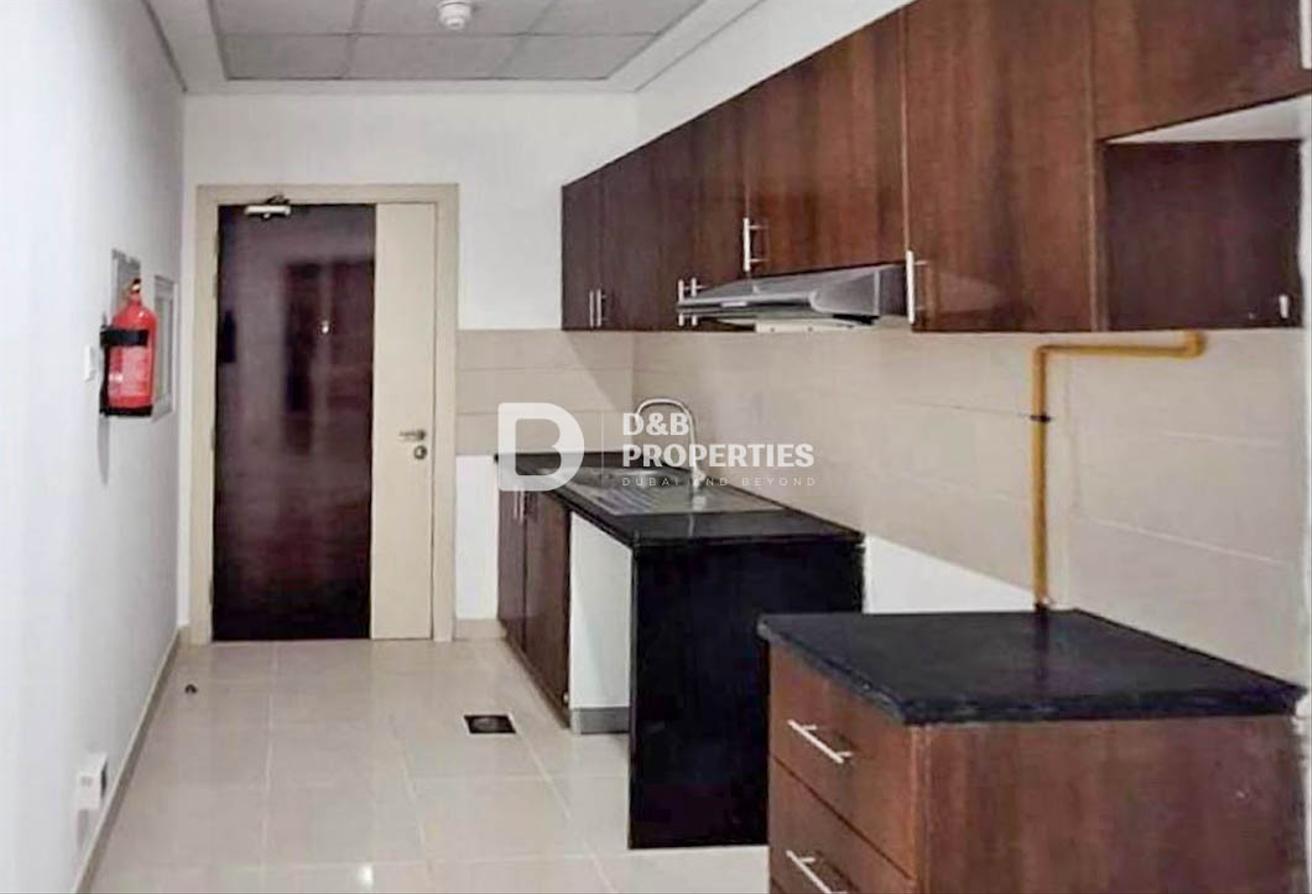 Modern1BR | Spacious Layout | Community Views photo 6