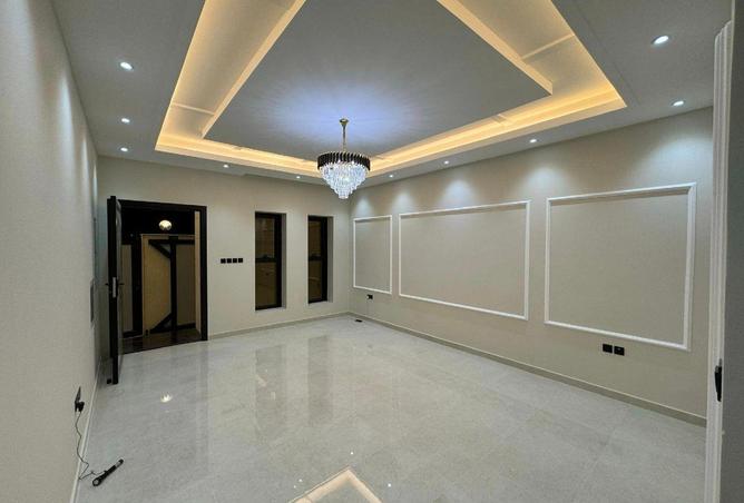 73576889 - Property Image 3