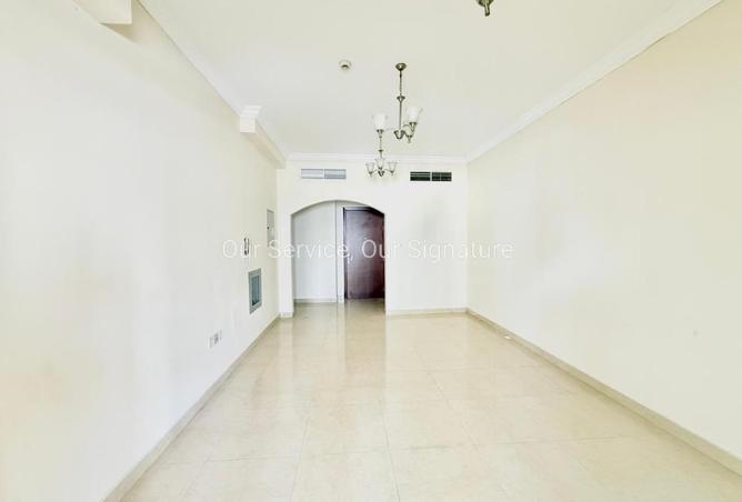 121120031 - Property Image 3