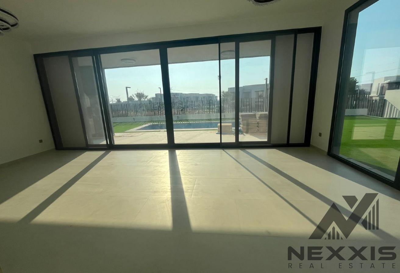 BRAND NEW | 5 BEDROOMS | PRIVATE POOL |GARDEN photo 15