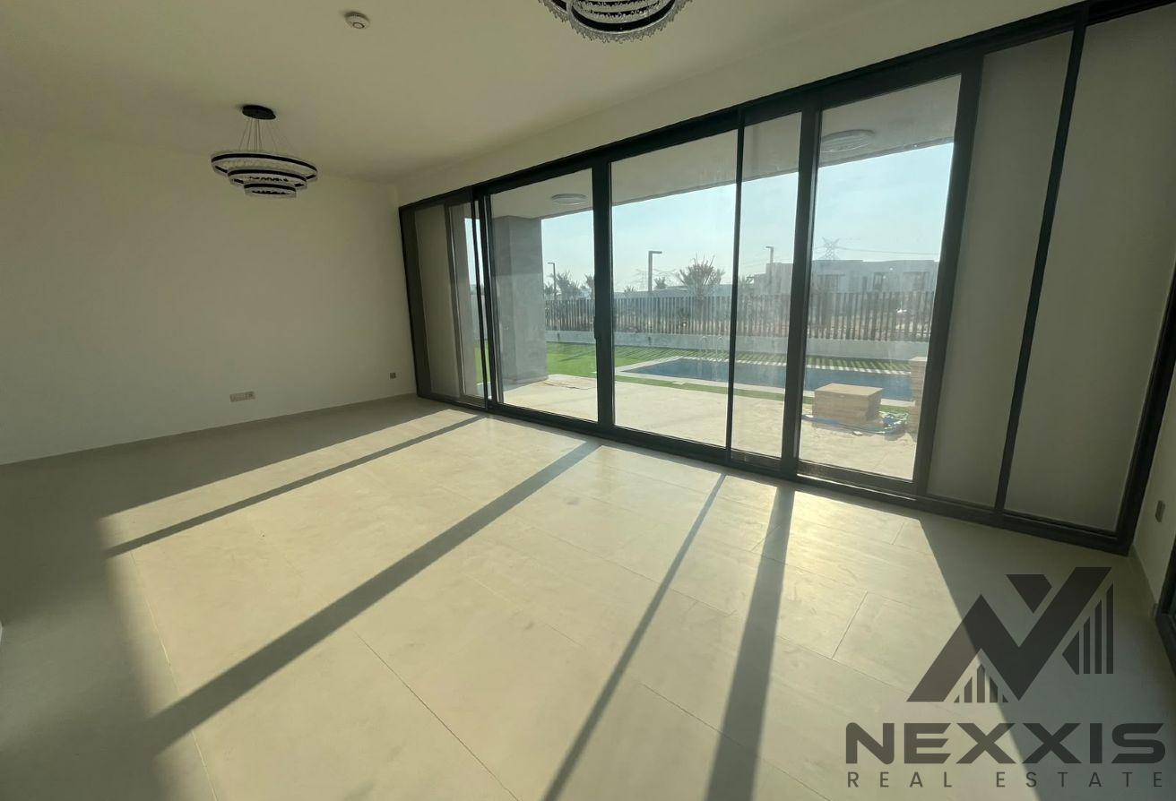 BRAND NEW | 5 BEDROOMS | PRIVATE POOL |GARDEN photo 11