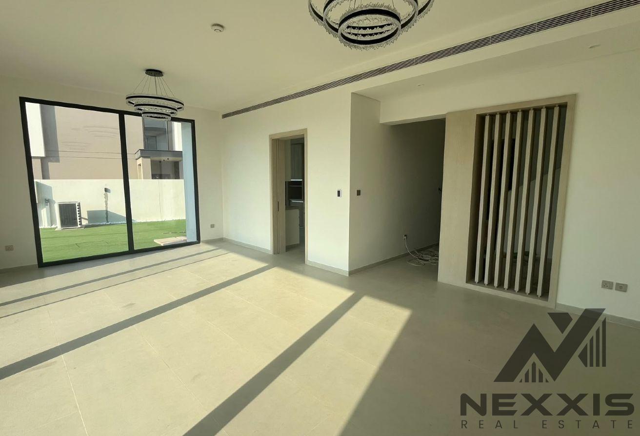BRAND NEW | 5 BEDROOMS | PRIVATE POOL |GARDEN photo 7