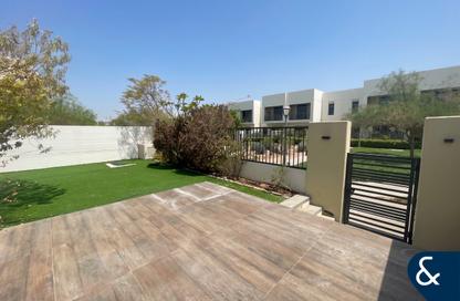 Townhouse - 4 - 3 for rent in Noor Townhouses - Town Square - Dubai