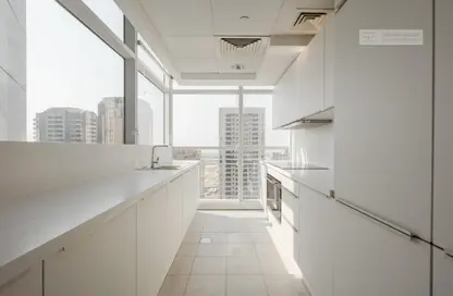 مجمع سكني - 2 غرف نوم - 3 حمامات للايجار في برج كابريكورن - شارع الشيخ زايد - دبي