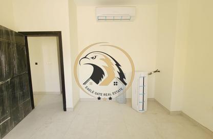 Apartment - 1 - 1 for rent in Fire Station Road - Muwaileh - Sharjah Apartment - 1 - 1 for rent in Fire Station Road - Muwaileh - Sharjah