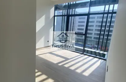 شقة - 3 غرف نوم - 4 حمامات للبيع في نسق 6 - الجادة - الشارقة