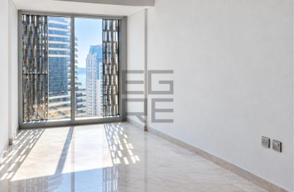 Apartment - 1 - 2 for rent in Cayan Tower - Dubai Marina - Dubai