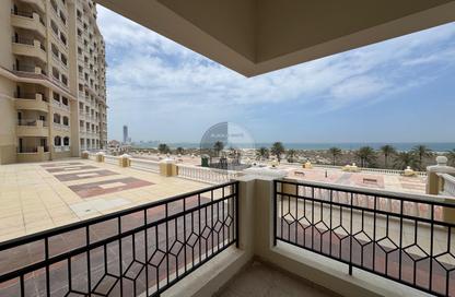 Apartment - 2 Bedrooms - 3 Bathrooms for rent in Royal Breeze 4 - Royal Breeze - Al Hamra Village - Ras Al Khaimah