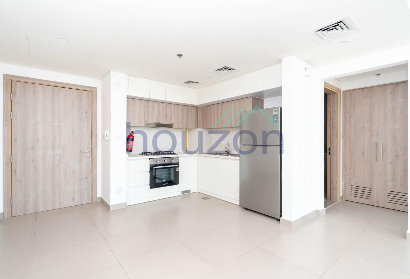 Bright 1BR | Community View | High Floor photo 3