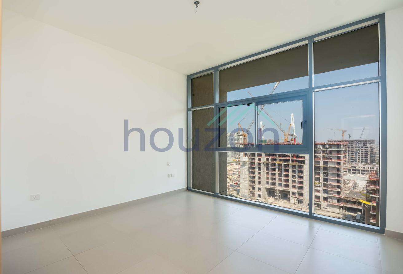 Bright 1BR | Community View | High Floor photo 5