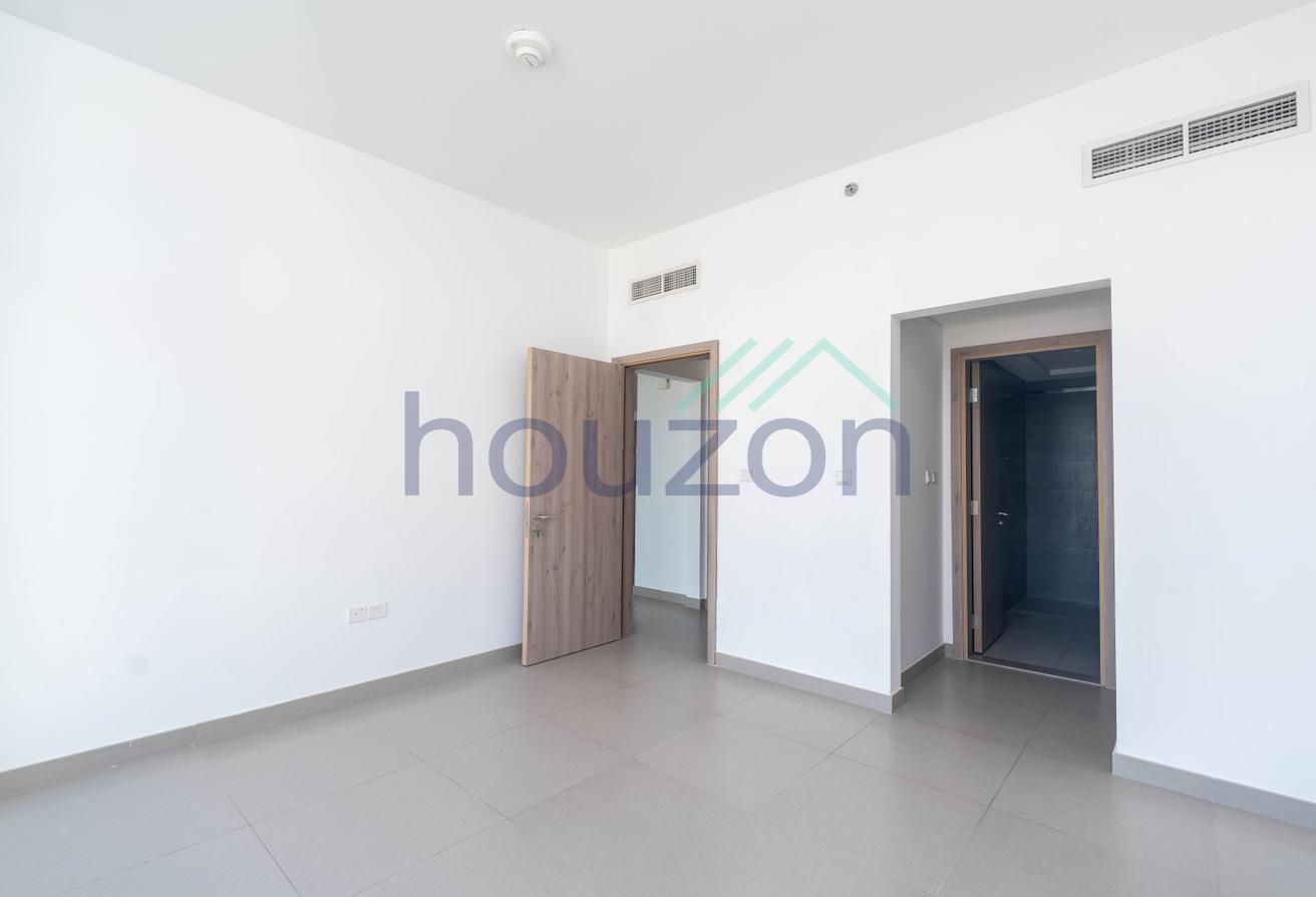 Bright 1BR | Community View | High Floor photo 4