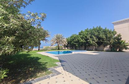 Villa - 4 - 6 for rent in Royal Marina Villas - Marina Village - Abu Dhabi
