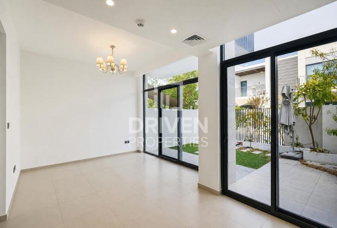 122900677 - Property Image 3