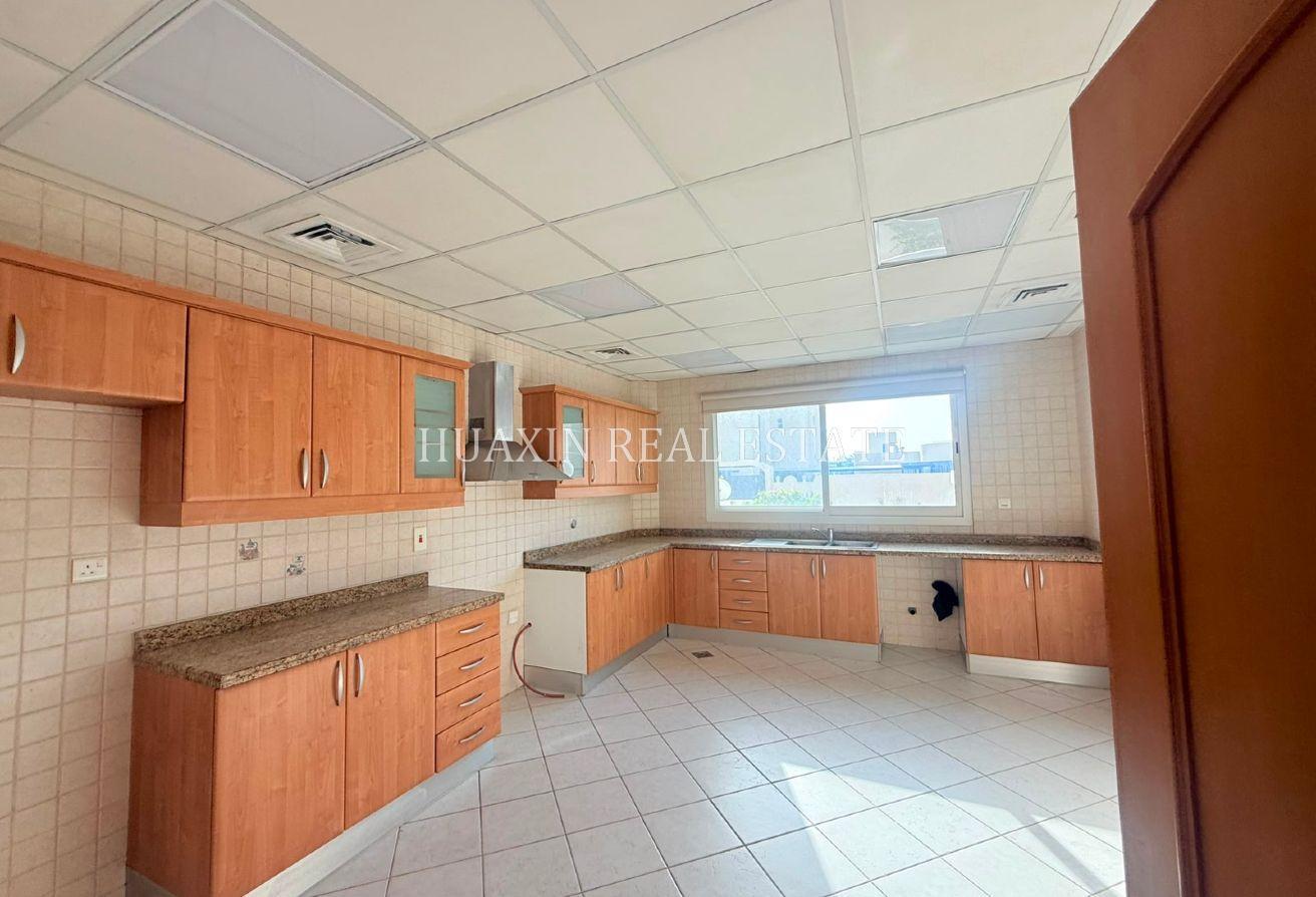 Small Cozy Compound | Close to the Beach| Com Pool photo 6