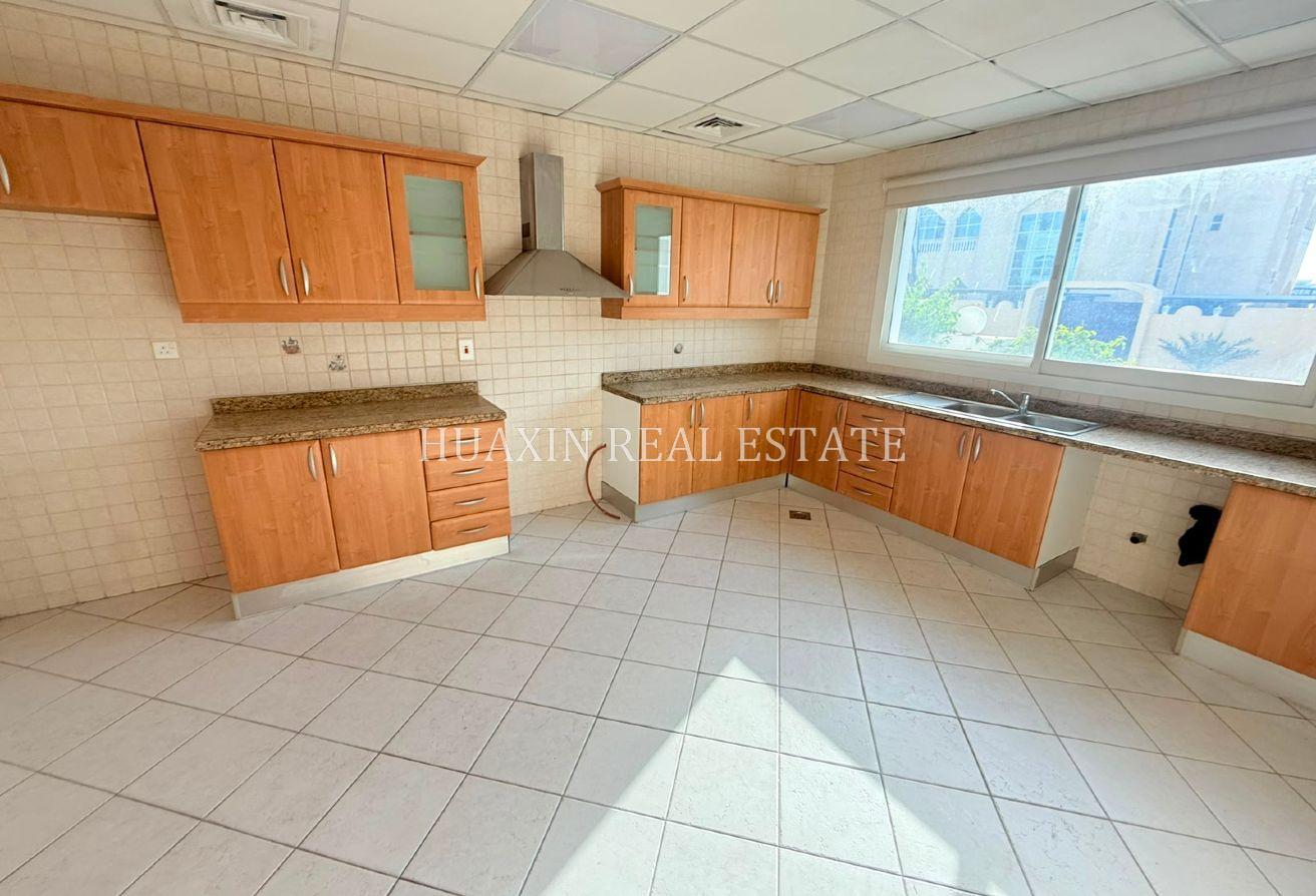Small Cozy Compound | Close to the Beach| Com Pool photo 5