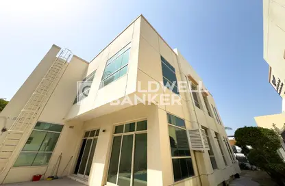 محل - استوديو - 6 حمامات للايجار في ش. البدع - البدع - دبي