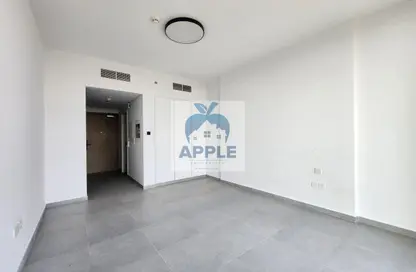 شقة - 1 حمام للايجار في الطراز - حي نسيج - الجادة - الشارقة شقة - 1 حمام للايجار في الطراز - حي نسيج - الجادة - الشارقة