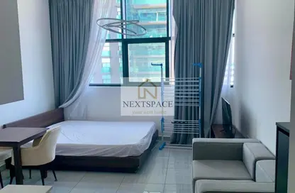 شقة - 1 حمام للايجار في برج او2 - منطقة 14 - قرية جميرا الدائرية - دبي