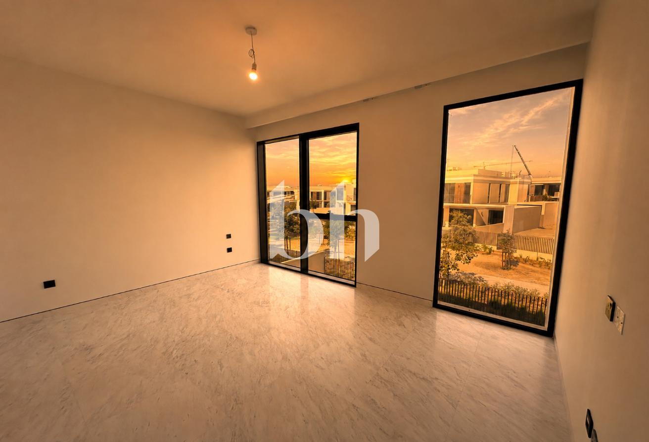FULLY Upgraded | Close to Park | Genuine Listing photo 10