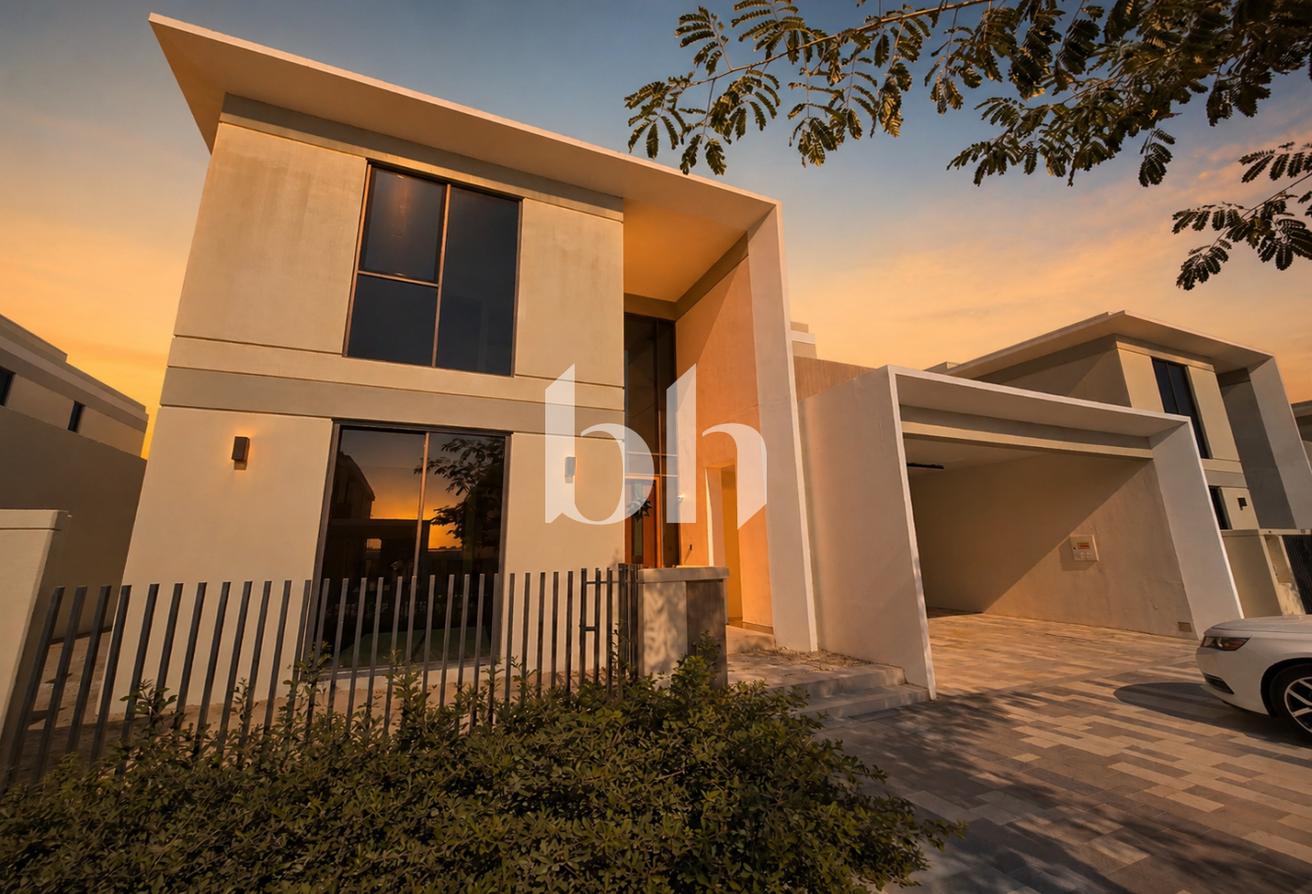 FULLY Upgraded | Close to Park | Genuine Listing photo 13