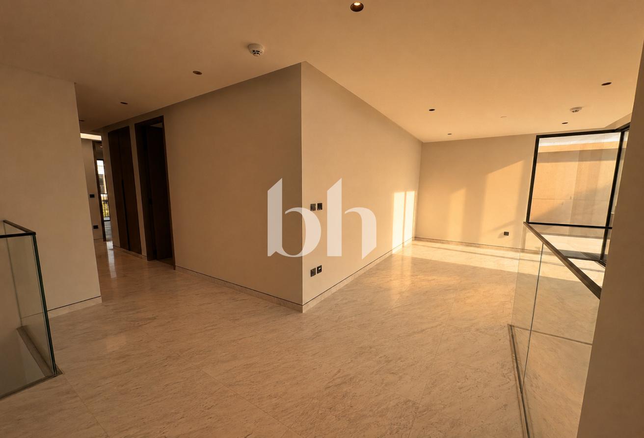FULLY Upgraded | Close to Park | Genuine Listing photo 6