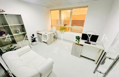 Office Space - Studio - 1 Bathroom for rent in Silver Home Building - Hor Al Anz - Deira - Dubai Office Space - Studio - 1 Bathroom for rent in Silver Home Building - Hor Al Anz - Deira - Dubai