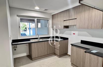 Townhouse - 4 - 4 for rent in Verona - Damac Hills 2 - Dubai Townhouse - 4 - 4 for rent in Verona - Damac Hills 2 - Dubai
