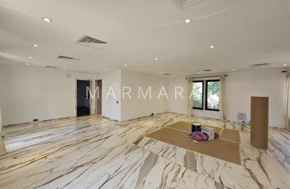 Villa - 4 Bedrooms - 4 Bathrooms for rent in Jumeirah 1 Villas - Jumeirah 1 - Jumeirah - Dubai