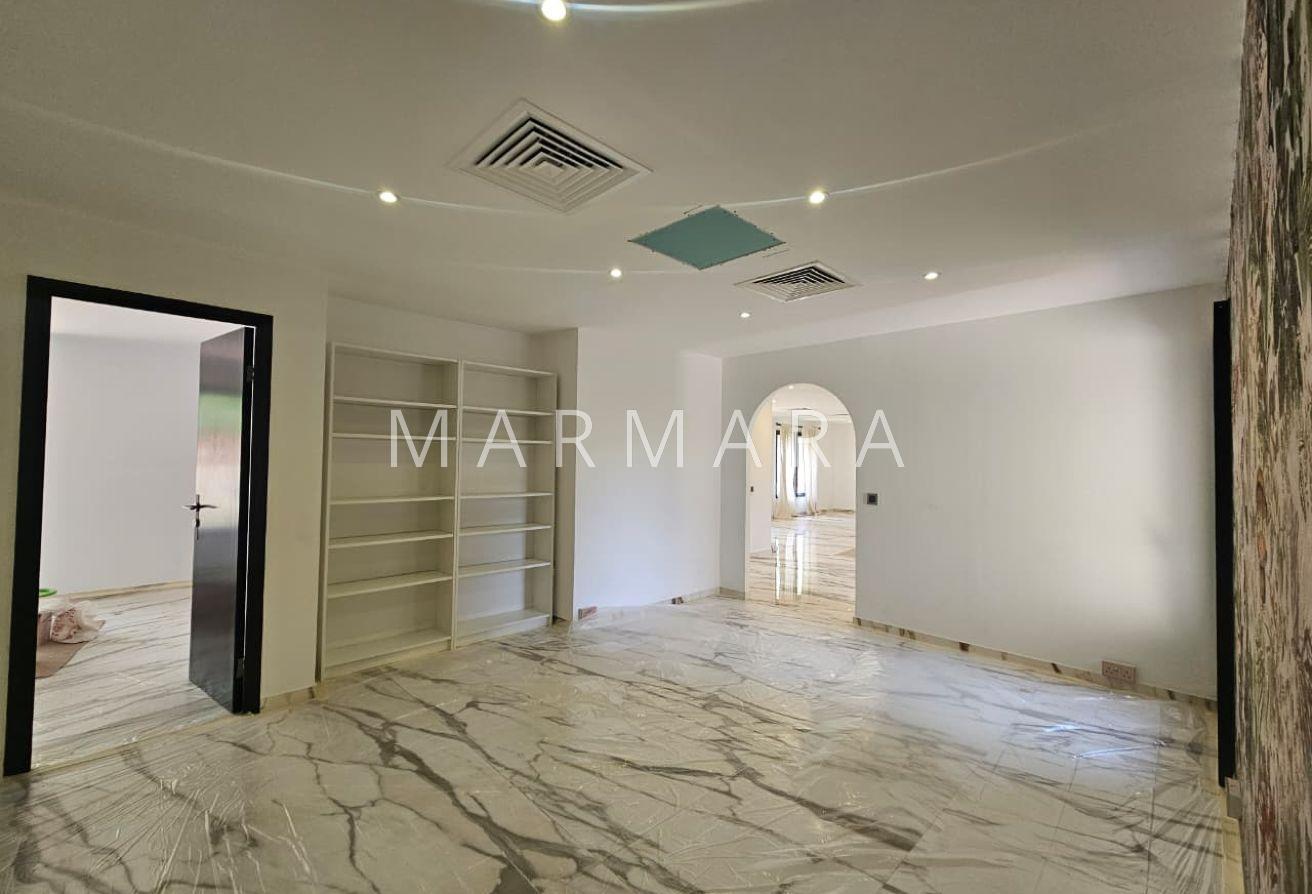 Renovated | Lovely Single story villa | Landscaped photo 7