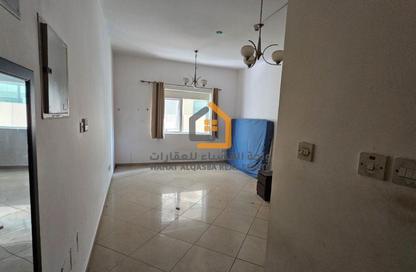 Apartment - Studio - 1 Bathroom for rent in Al Khan 9 building - Al Khan - Sharjah