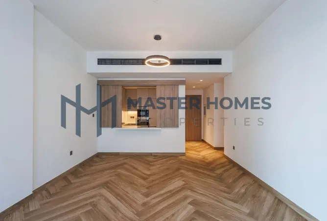 156900402 - Property Image 3