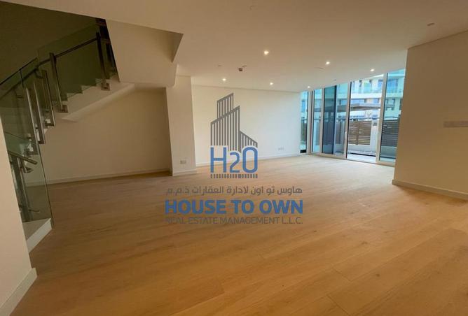 104251809 - Property Image 2