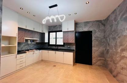 Villa - 3 - 5 for rent in Al Zaheya Gardens - Al Zahya - Ajman