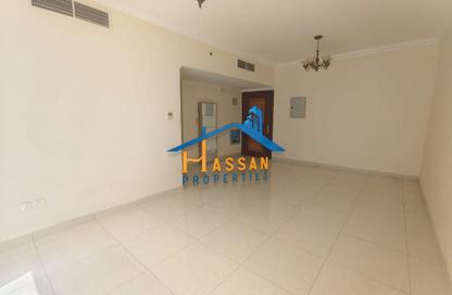 Apartment - 1 Bedroom - 2 Bathrooms for rent in Al Khan 9 building - Al Khan - Sharjah