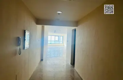 Apartment - 3 Bedrooms - 4 Bathrooms for rent in Corniche Tower - Ajman Corniche Road - Ajman