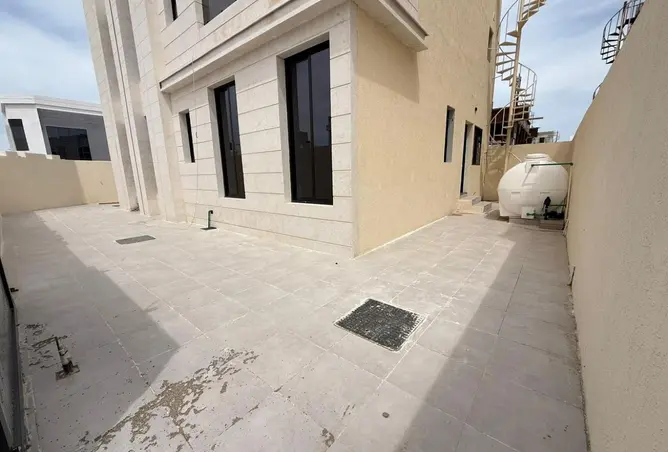 122456355 - Property Image 3