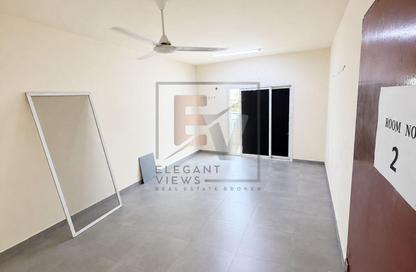Apartment - 3 Bedrooms - 4 Bathrooms for rent in Al Ras - Deira - Dubai