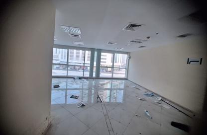 Full Floor - Studio - 7+ for rent in Al Khan Corniche - Al Khan - Sharjah